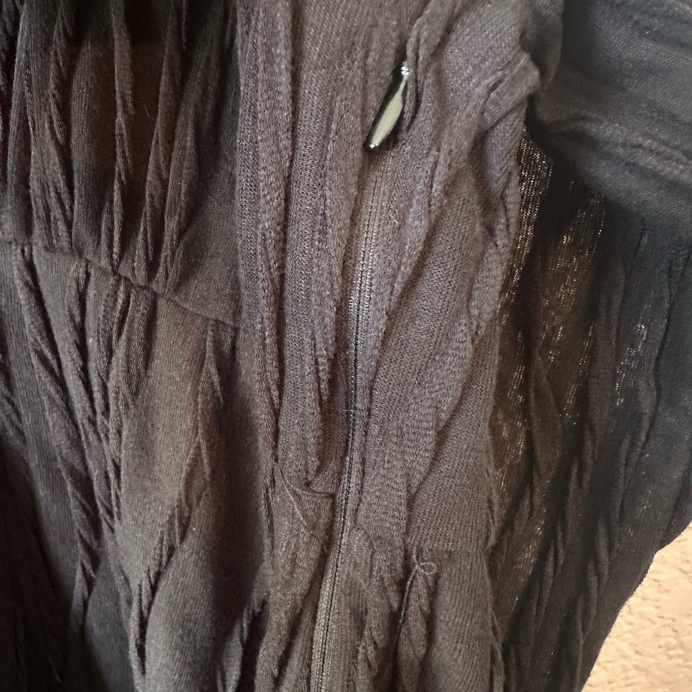 PrettyLittleThing Plus Black Textured Wrap Front Mini Dress NWT Size 22 - Picture 4 of 8